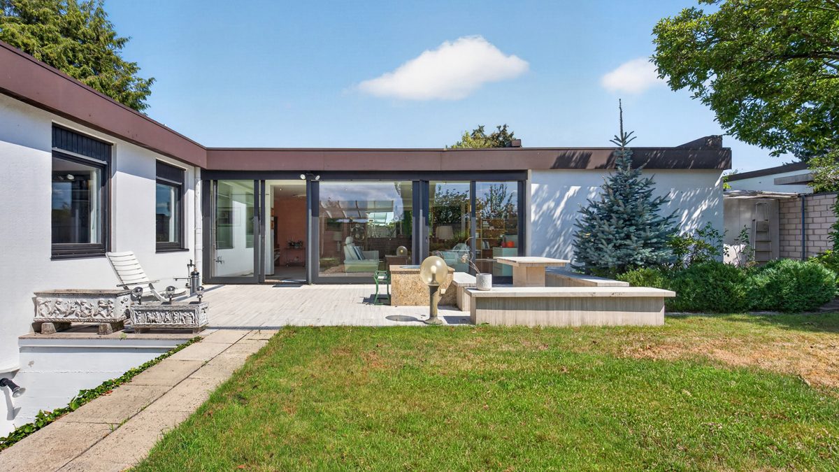 Immobilienangebot - Karlsruhe - Wohnen & Anlage - Wohnen auf einer Ebene – mit viel Privatsphäre und einem Garten zum Verlieben