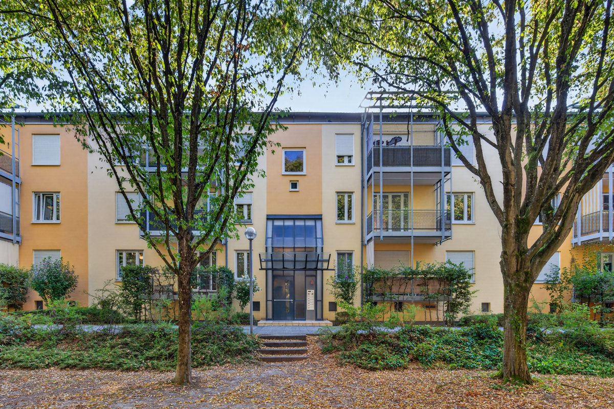 Immobilienangebot - Karlsruhe / Oberreut - Wohnungen - Großzügige 3,5-Zimmer-Wohnung mit ca. 94 m², zwei Balkonen und Garage