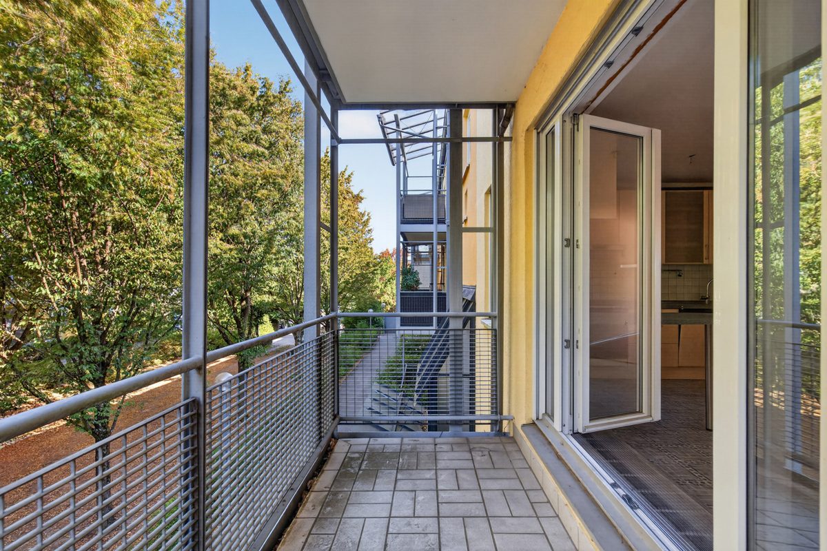 Immobilienangebot - Karlsruhe / Oberreut - Wohnungen - Großzügige 3,5-Zimmer-Wohnung mit ca. 94 m², zwei Balkonen und Garage