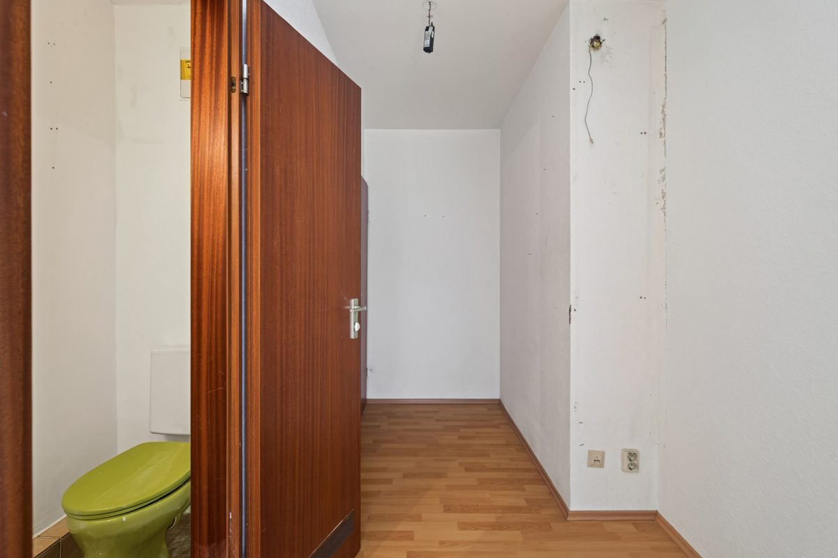 Immobilienangebot - Karlsruhe / Oberreut - Wohnungen - Großzügige 3,5-Zimmer-Wohnung mit ca. 94 m², zwei Balkonen und Garage