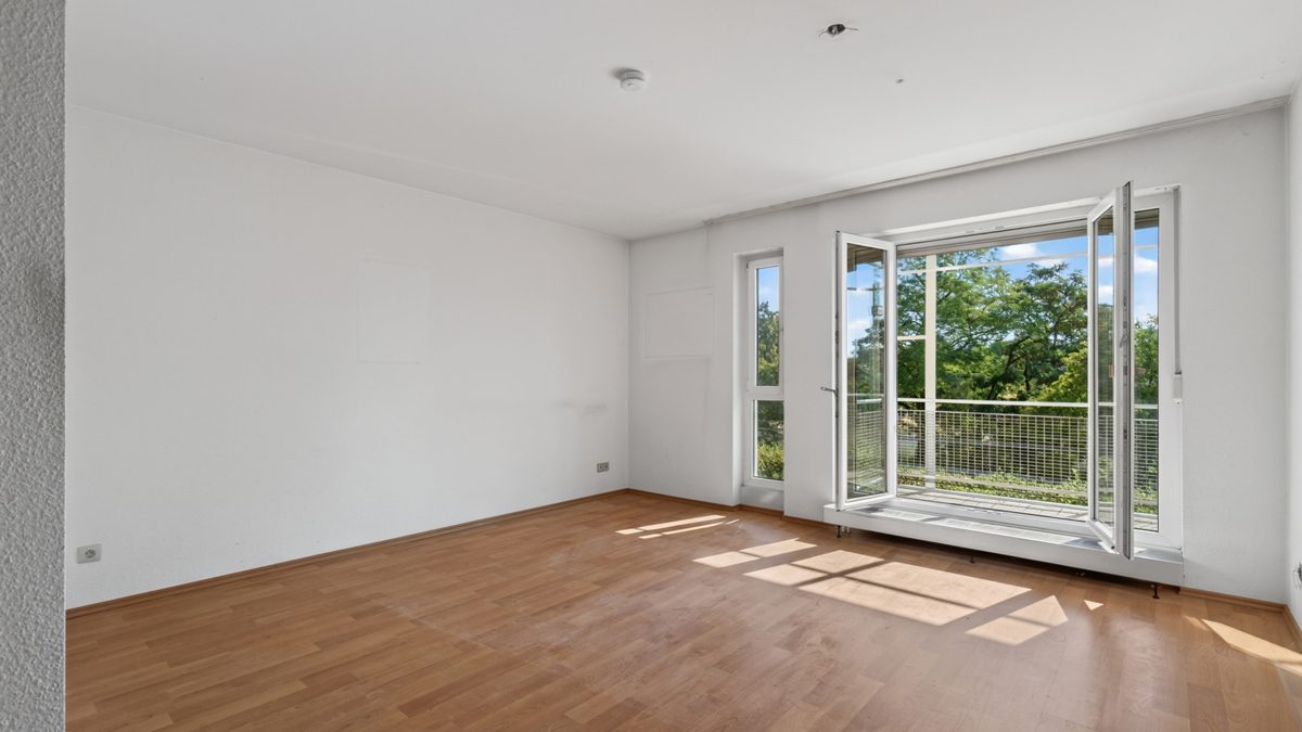 Immobilienangebot - Karlsruhe / Oberreut - Wohnungen - Großzügige 3,5-Zimmer-Wohnung mit ca. 94 m², zwei Balkonen und Garage