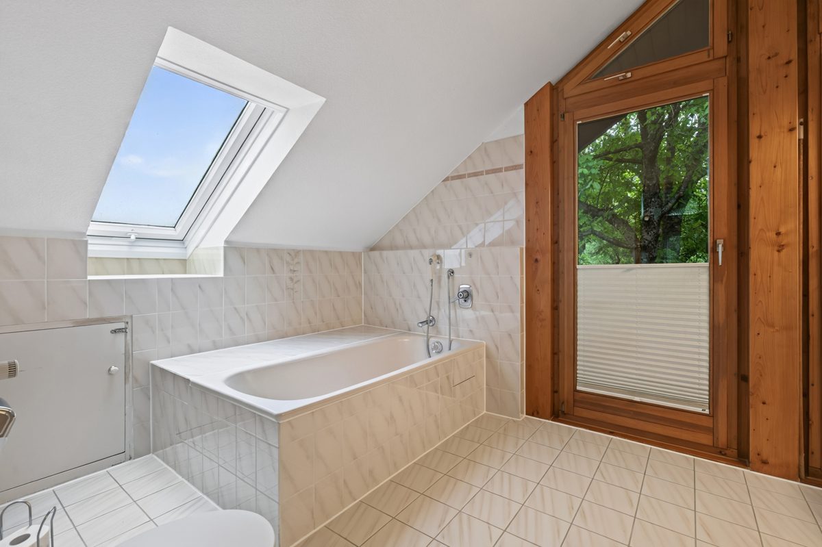 OG Bad a Immobilienangebot - Marxzell / Schielberg - Wohnen & Anlage - Viel Raum, Licht und Lebensqualität – Einfamilienhaus mit Einliegerwohnung auf parkähnlichem Grundstück