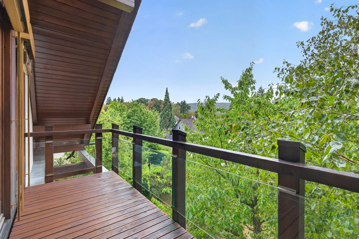 OG Balkon 2 b Immobilienangebot - Marxzell / Schielberg - Wohnen & Anlage - Viel Raum, Licht und Lebensqualität – Einfamilienhaus mit Einliegerwohnung auf parkähnlichem Grundstück