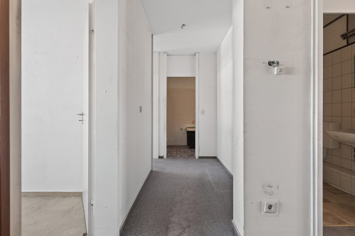 Immobilienangebot - Ettlingen - Wohnungen - 4-Zimmerwohnung als Sanierungsprojekt – viel Raum für Ihre Ideen