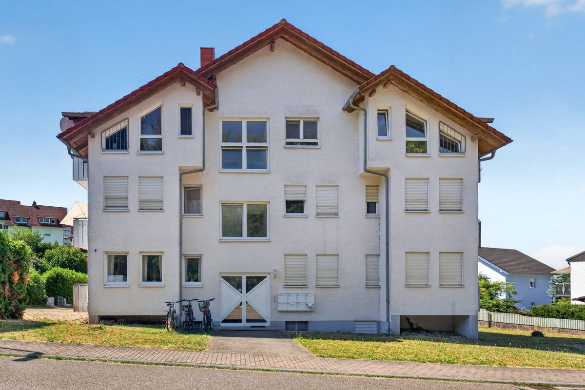 Außen Frontansicht Immobilienangebot - Pfinztal / Wöschbach - Wohnungen - Attraktive Kapitalanlage: 2- Zimmer-Wohnung mit Balkon und Stellplatz