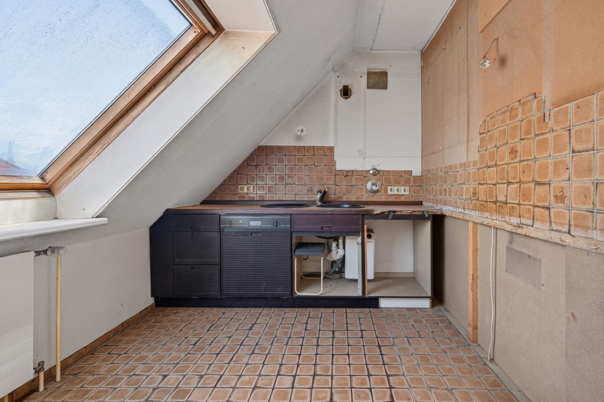 Küche Immobilienangebot - Karlsruhe - Wohnungen - Maisonette mit Potenzial: 3 Zimmer-Wohnung auf zwei Ebenen in zentraler Lage von Karlsruhe!