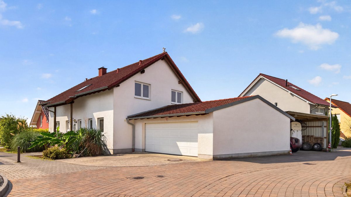 Immobilienangebot - Wörth am Rhein / Schaidt - Wohnen & Anlage - Raumwunder für die große Familie! Ansprechendes Einfamilienhaus in Schaidt