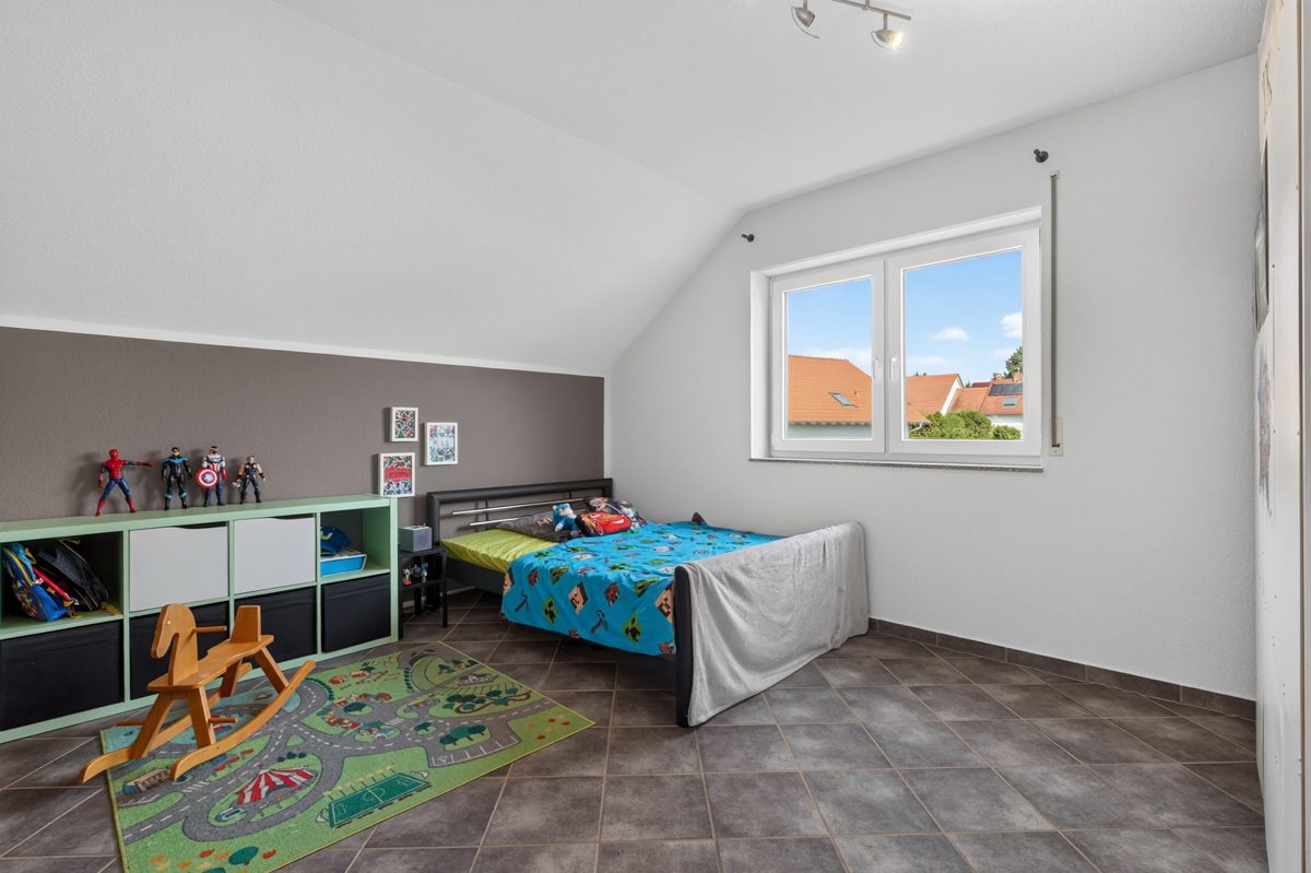 OG Zimmer Immobilienangebot - Wörth am Rhein / Schaidt - Wohnen & Anlage - Raumwunder für die große Familie! Ansprechendes Einfamilienhaus in Schaidt