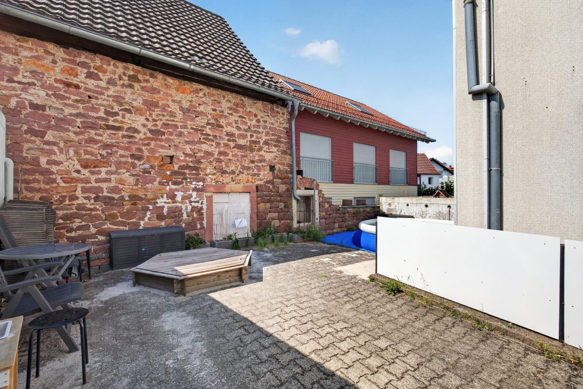 Immobilienangebot - Malsch - Wohnen & Anlage - Mehrfamilienhaus mit 8 Wohneinheiten – provisionsfreies Investment mit Entwicklungsperspektive