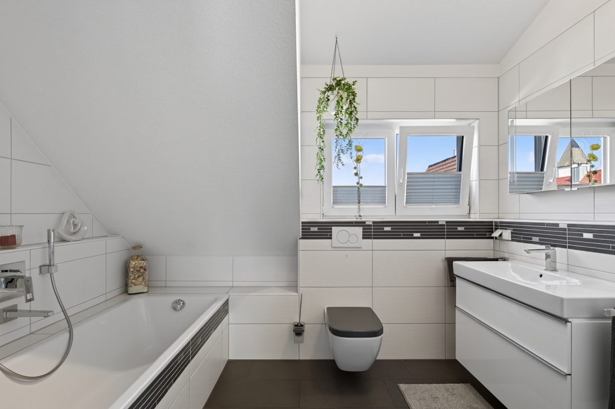 Immobilienangebot - Ettlingen / Bruchhausen - Wohnungen - Seltene Gelegenheit! Neuwertige 3-Zimmer-Wohnung mit toller Dachterrasse