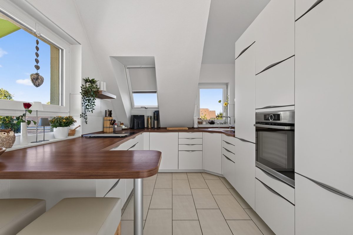 Immobilienangebot - Ettlingen / Bruchhausen - Wohnungen - Seltene Gelegenheit! Neuwertige 3-Zimmer-Wohnung mit toller Dachterrasse