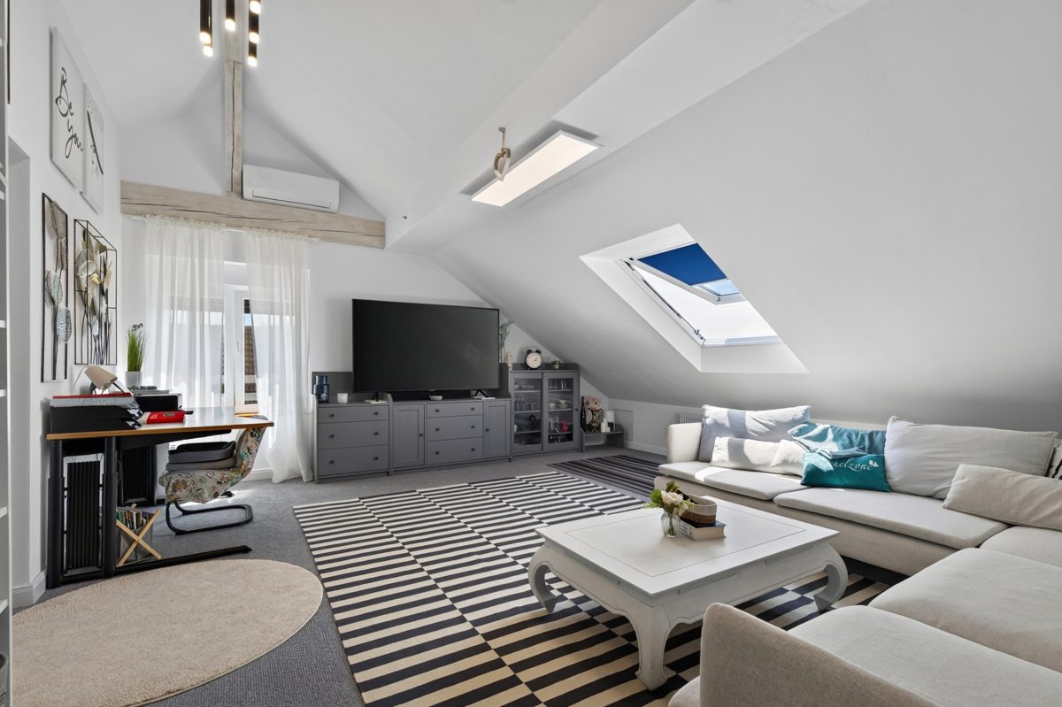 Wohnzimmer Immobilienangebot - Stutensee / Staffort - Wohnungen - Attraktive 3-Zimmer-Wohnung nach Sanierung - selbst einziehen oder clever investieren!