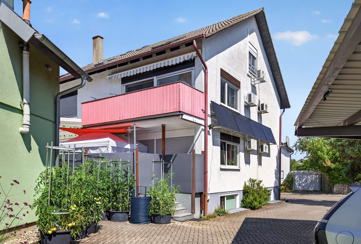 außen hinten Immobilienangebot - Stutensee / Staffort - Wohnungen - Attraktive 3-Zimmer-Wohnung nach Sanierung - selbst einziehen oder clever investieren!