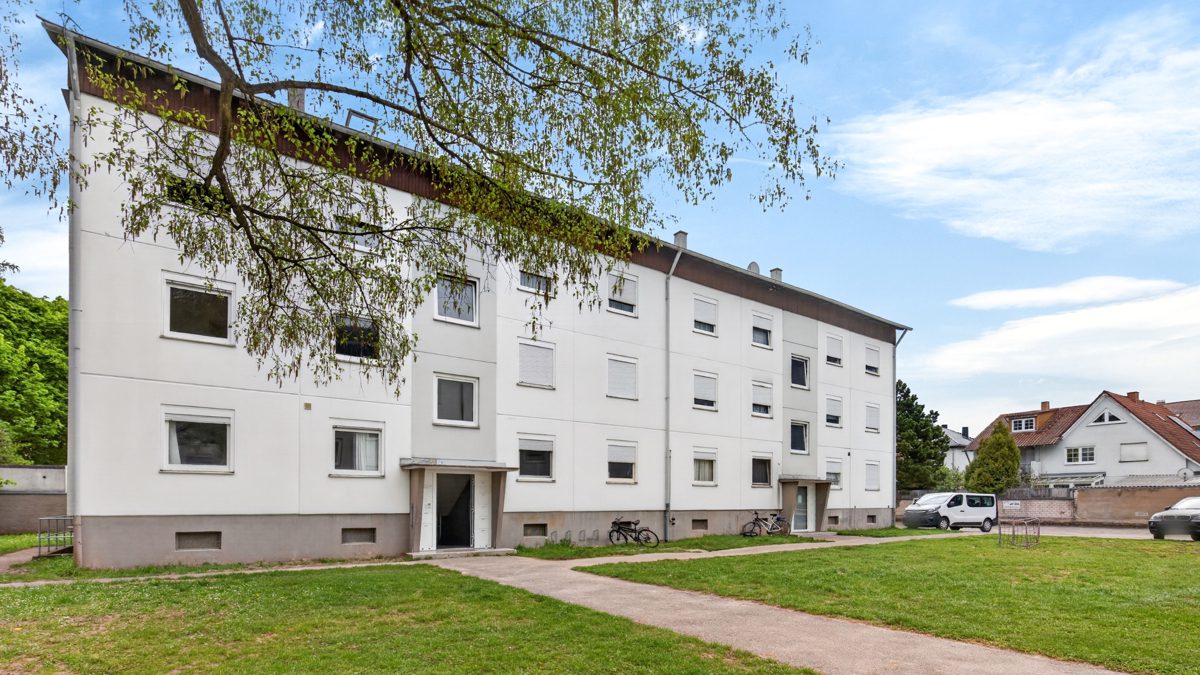 Immobilienangebot - Linkenheim-Hochstetten / Linkenheim - Wohnungen - Vermietete, sanierte Hochparterrewohnung mit Balkon – attraktive Kapitalanlage