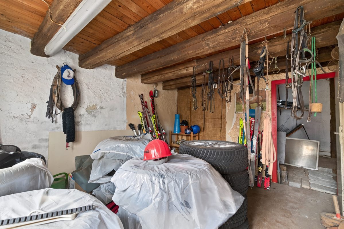 Immobilienangebot - Dettenheim / Liedolsheim - Wohnen & Anlage - Wohnen, Vermieten, Weiterentwickeln - Zweifamilienhaus mit geschütztem Innenhof und Nebengebäuden