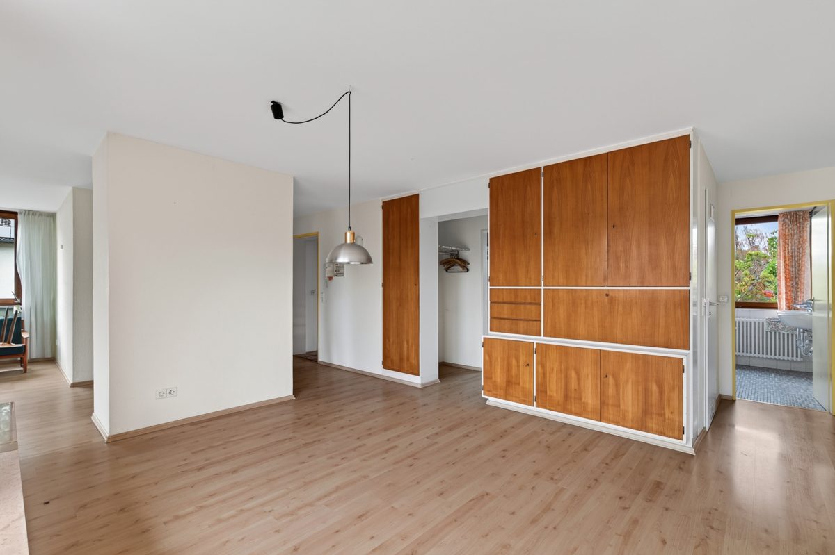 OG Flur Immobilienangebot - Karlsruhe / Waldstadt - Wohnen & Anlage - Wohnen, Vermieten, Kombinieren: Vielseitiges Mehrfamilienhaus auf großzügigem Grundstück!