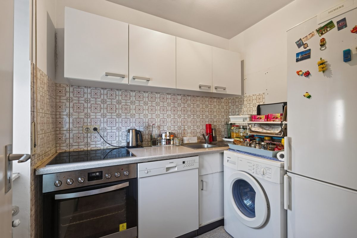 Immobilienangebot - Karlsruhe - Wohnungen - Zentral wohnen in Karlsruhe: 2-Zimmer-Wohnung mit Balkon und Potenzial