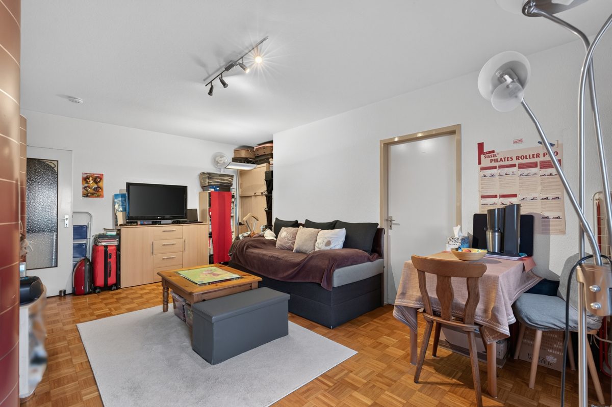 Immobilienangebot - Karlsruhe - Wohnungen - Zentral wohnen in Karlsruhe: 2-Zimmer-Wohnung mit Balkon und Potenzial