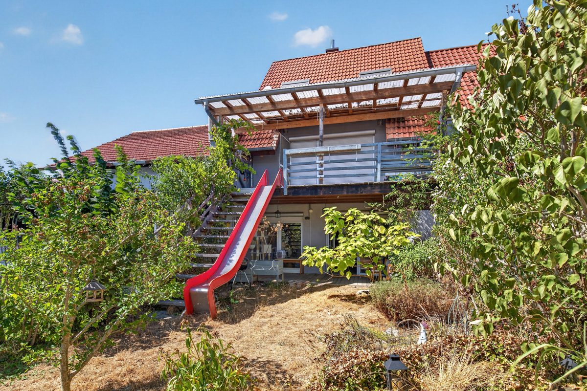 Immobilienangebot - Waghäusel / Wiesental - Wohnen & Anlage - Überraschend großzügig – modernisiertes Anwesen mit ca. 188 m² Wohnfläche, Anbau und Garten