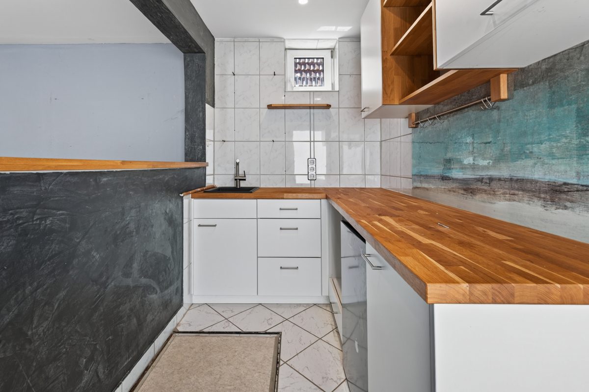 Immobilienangebot - Waghäusel / Wiesental - Wohnen & Anlage - Überraschend großzügig – modernisiertes Anwesen mit ca. 188 m² Wohnfläche, Anbau und Garten