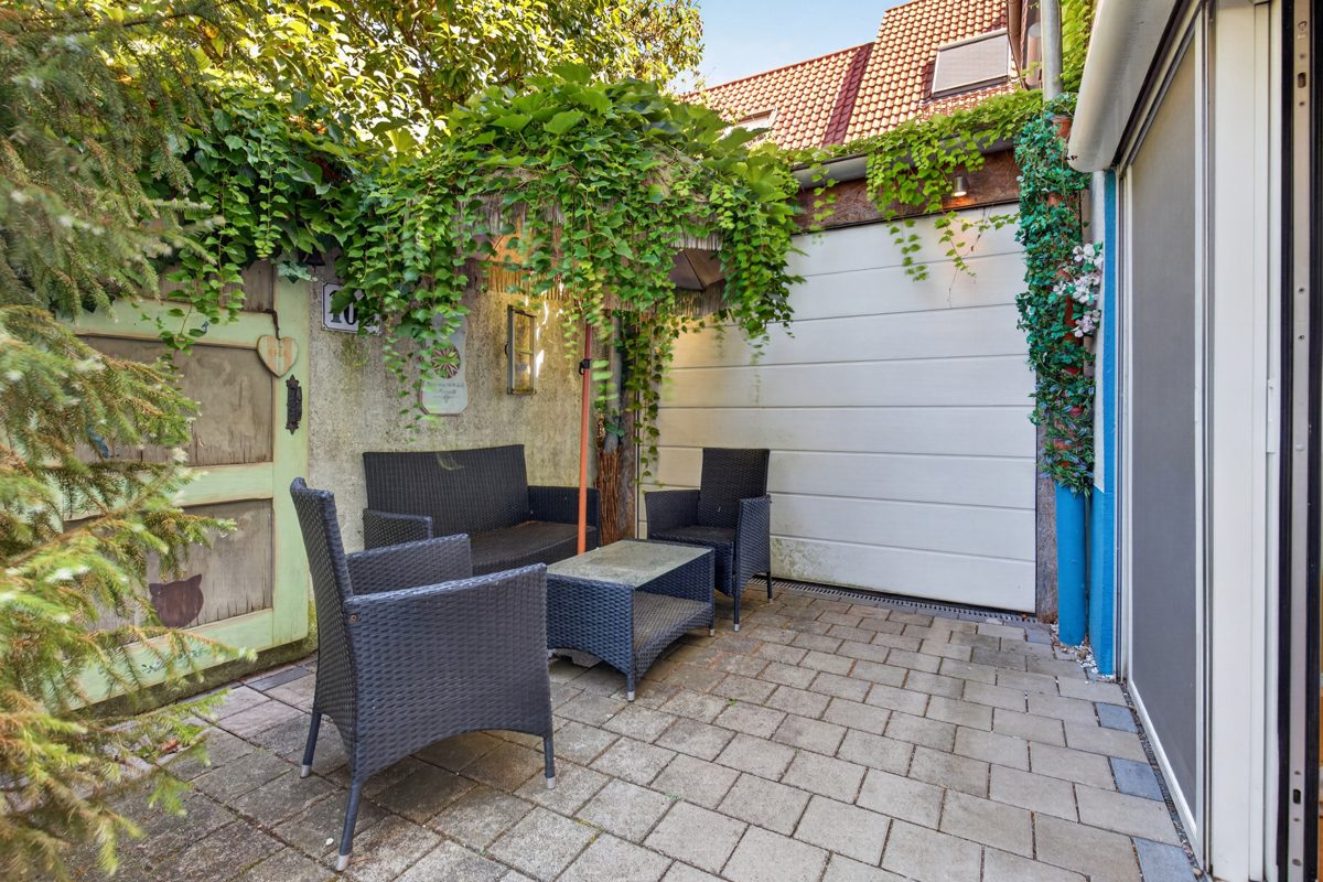 Immobilienangebot - Waghäusel / Wiesental - Wohnen & Anlage - Überraschend großzügig – modernisiertes Anwesen mit ca. 188 m² Wohnfläche, Anbau und Garten