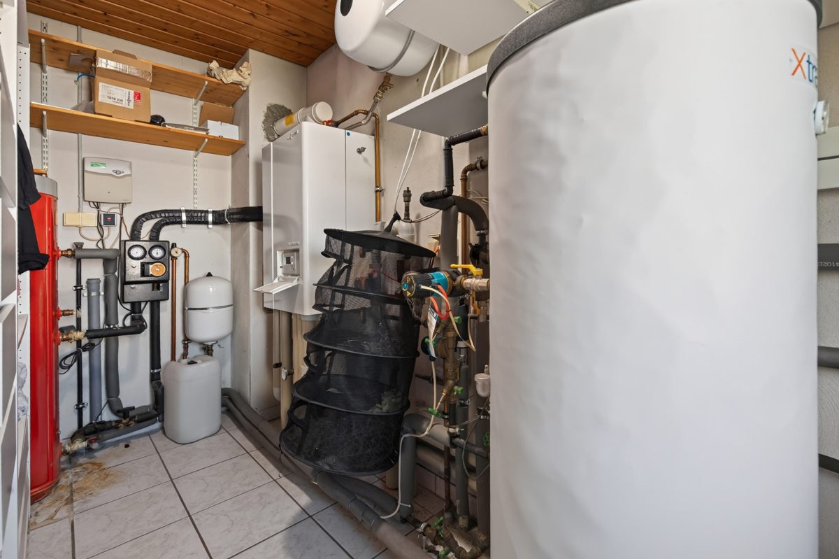 Immobilienangebot - Waghäusel / Wiesental - Wohnen & Anlage - Überraschend großzügig – modernisiertes Anwesen mit ca. 188 m² Wohnfläche, Anbau und Garten