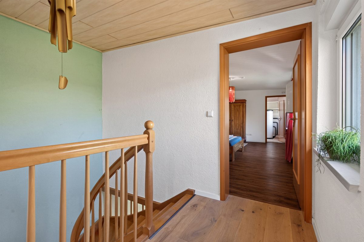 Immobilienangebot - Waghäusel / Wiesental - Wohnen & Anlage - Überraschend großzügig – modernisiertes Anwesen mit ca. 188 m² Wohnfläche, Anbau und Garten