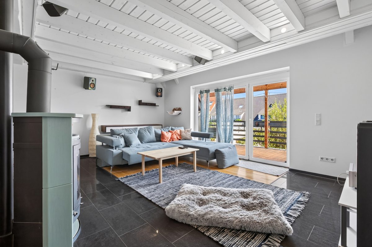 Immobilienangebot - Waghäusel / Wiesental - Wohnen & Anlage - Überraschend großzügig – modernisiertes Anwesen mit ca. 188 m² Wohnfläche, Anbau und Garten