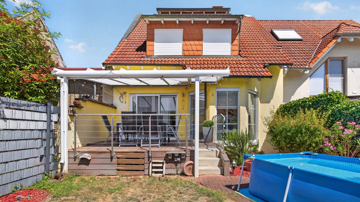 Immobilienangebot - Dettenheim / Rußheim - Wohnen & Anlage - Rückzugsort für die ganze Familie – Einfamilienhaus mit Garten, Kaminofen und flexiblem Nebengebäude