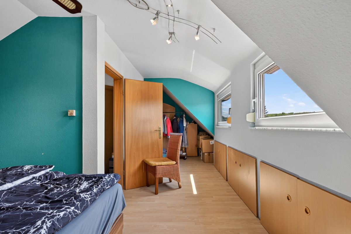 Immobilienangebot - Dettenheim / Rußheim - Wohnen & Anlage - Rückzugsort für die ganze Familie – Einfamilienhaus mit Garten, Kaminofen und flexiblem Nebengebäude