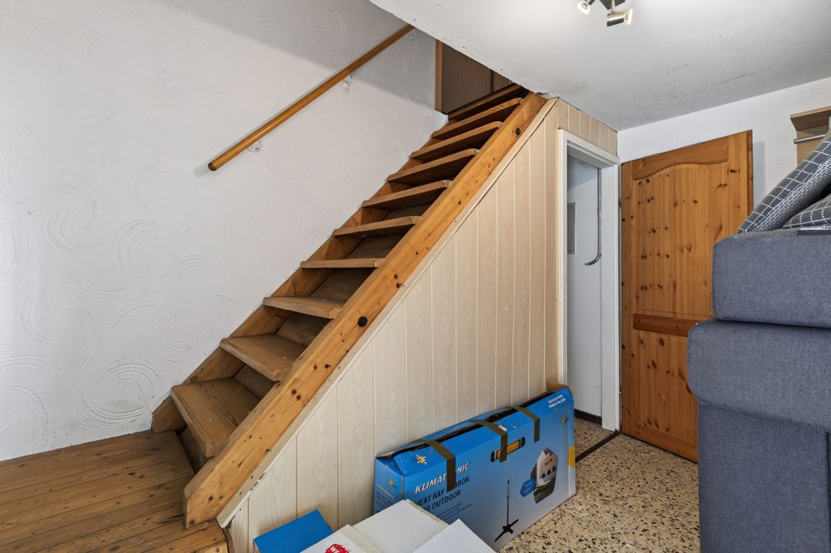 Immobilienangebot - Dettenheim / Rußheim - Wohnen & Anlage - Rückzugsort für die ganze Familie – Einfamilienhaus mit Garten, Kaminofen und flexiblem Nebengebäude