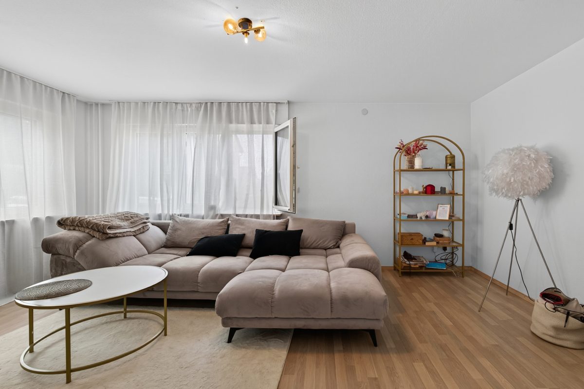 Wohnzimmer im EG Immobilienangebot - Rheinstetten / Mörsch - Wohnen & Anlage - Kapitalanlage mit Zukunft - Ihr Zweifamilienhaus mit Perspektive