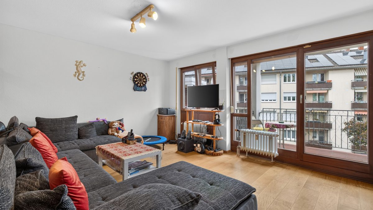 Immobilienangebot - Karlsruhe / Oststadt - Wohnungen - Großzügige Zweizimmerwohnung mit Ostbalkon und Tiefgaragenstellplatz in der Karlsruher Oststadt