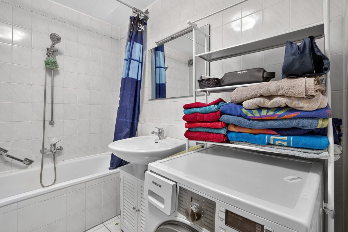 Immobilienangebot - Karlsruhe / Oststadt - Wohnungen - Großzügige Zweizimmerwohnung mit Ostbalkon und Tiefgaragenstellplatz in der Karlsruher Oststadt