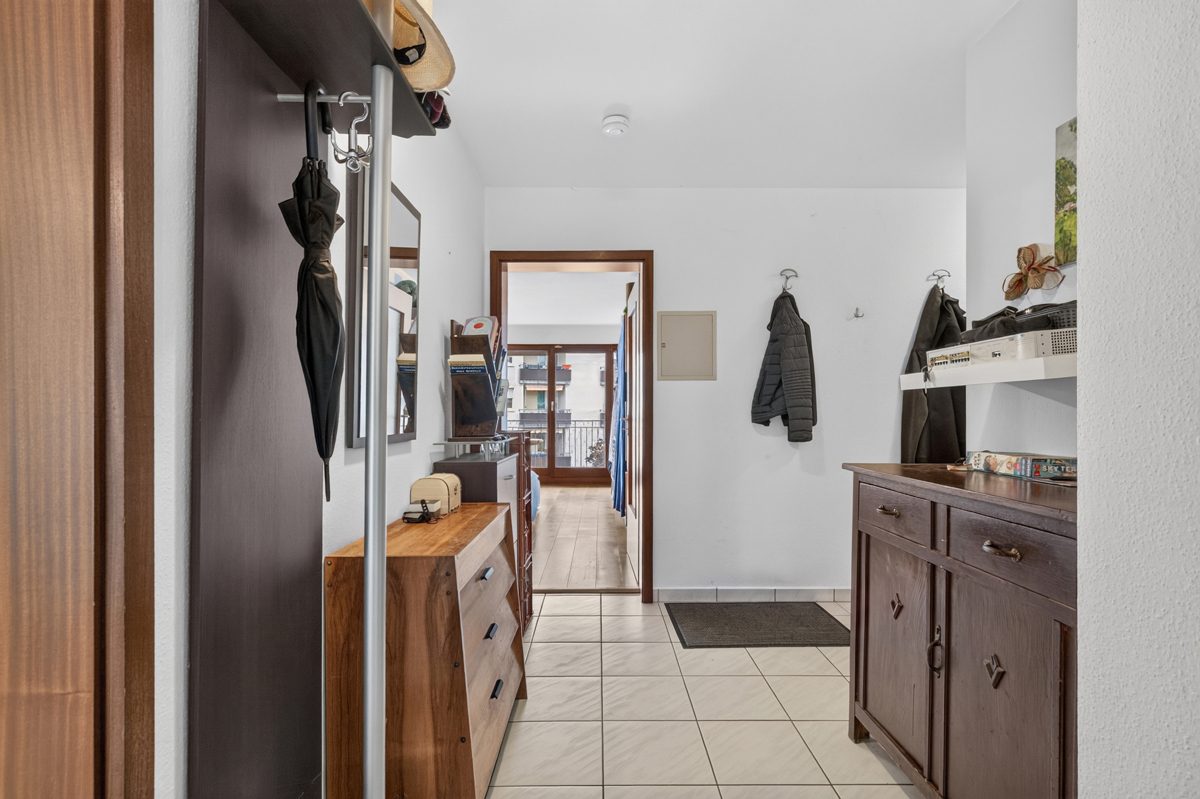 Immobilienangebot - Karlsruhe / Oststadt - Wohnungen - Großzügige Zweizimmerwohnung mit Ostbalkon und Tiefgaragenstellplatz in der Karlsruher Oststadt