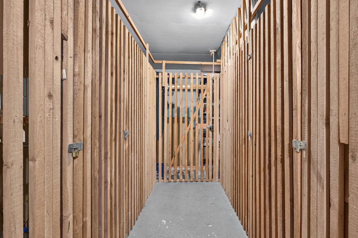 Immobilienangebot - Karlsruhe / Oststadt - Wohnungen - Großzügige Zweizimmerwohnung mit Ostbalkon und Tiefgaragenstellplatz in der Karlsruher Oststadt