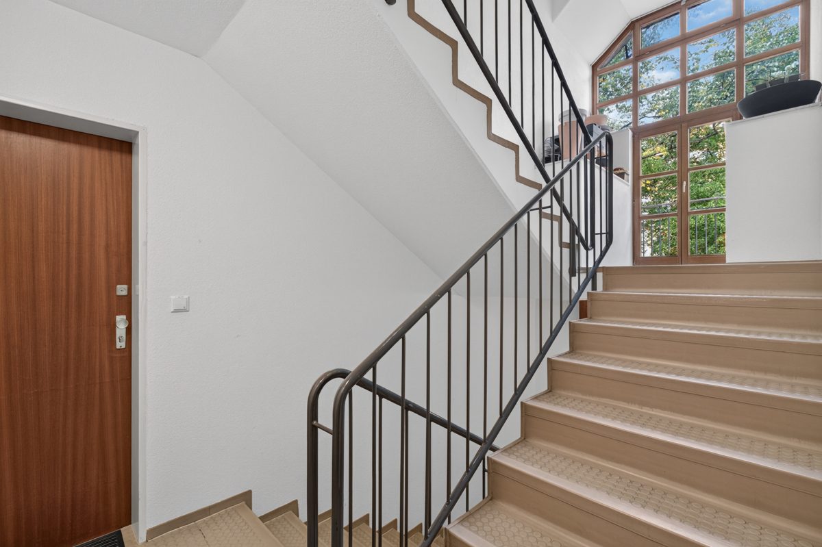 Immobilienangebot - Karlsruhe / Oststadt - Wohnungen - Großzügige Zweizimmerwohnung mit Ostbalkon und Tiefgaragenstellplatz in der Karlsruher Oststadt