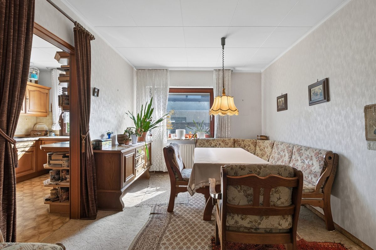 Immobilienangebot - Stutensee / Blankenloch - Wohnen & Anlage - Platz für Ihre Ideen – Einfamilienhaus mit Potenzial in ruhiger Wohngegend