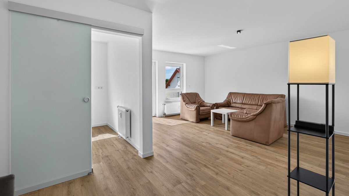 Immobilienangebot - Linkenheim-Hochstetten / Linkenheim - Wohnungen - Modernisiert, gepflegt und bezugsbereit: Attraktive 3,5-Zimmer-Wohnung mit Balkon und Garage!