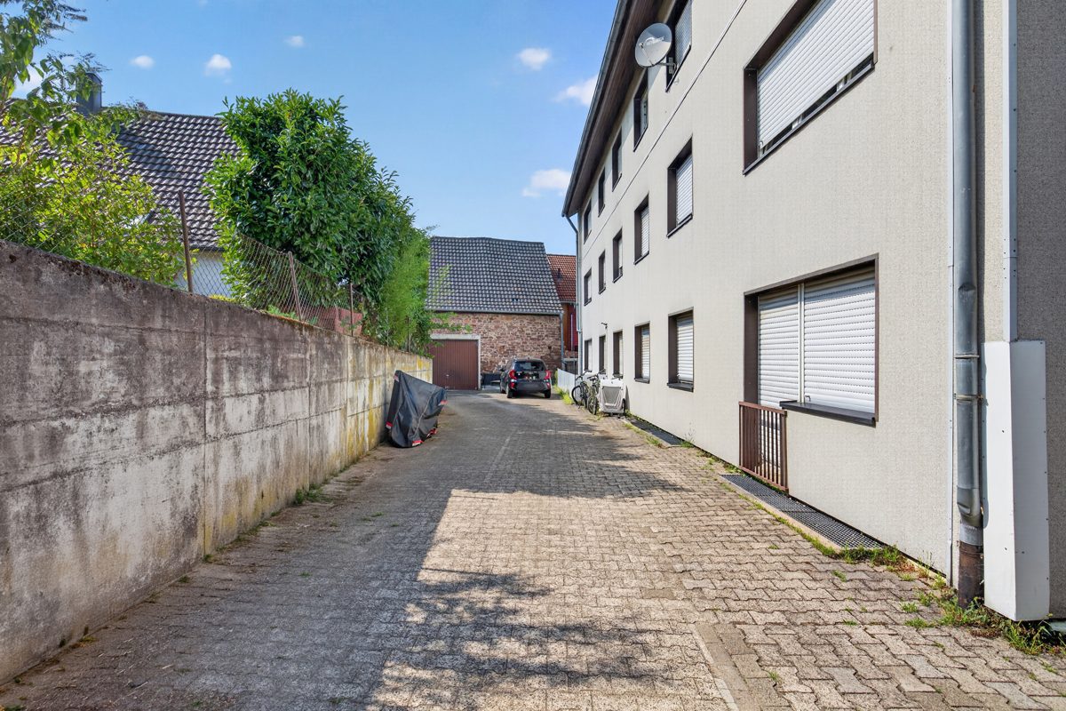 Immobilienangebot - Malsch - Wohnen & Anlage - Mehrfamilienhaus mit 8 Wohneinheiten – provisionsfreies Investment mit Entwicklungsperspektive
