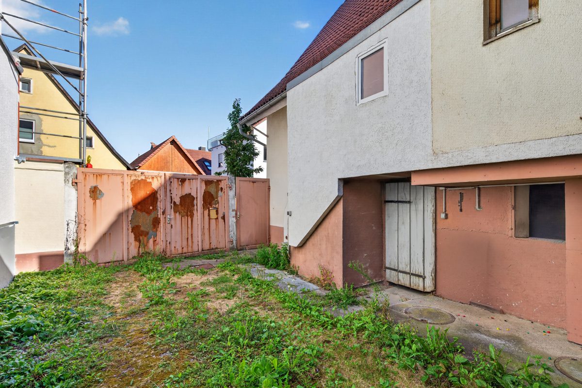 Immobilienangebot - Weingarten - Wohnen & Anlage - Raum für neue Ideen – Sanierungs-/Abrissgrundstück in attraktiver Lage!