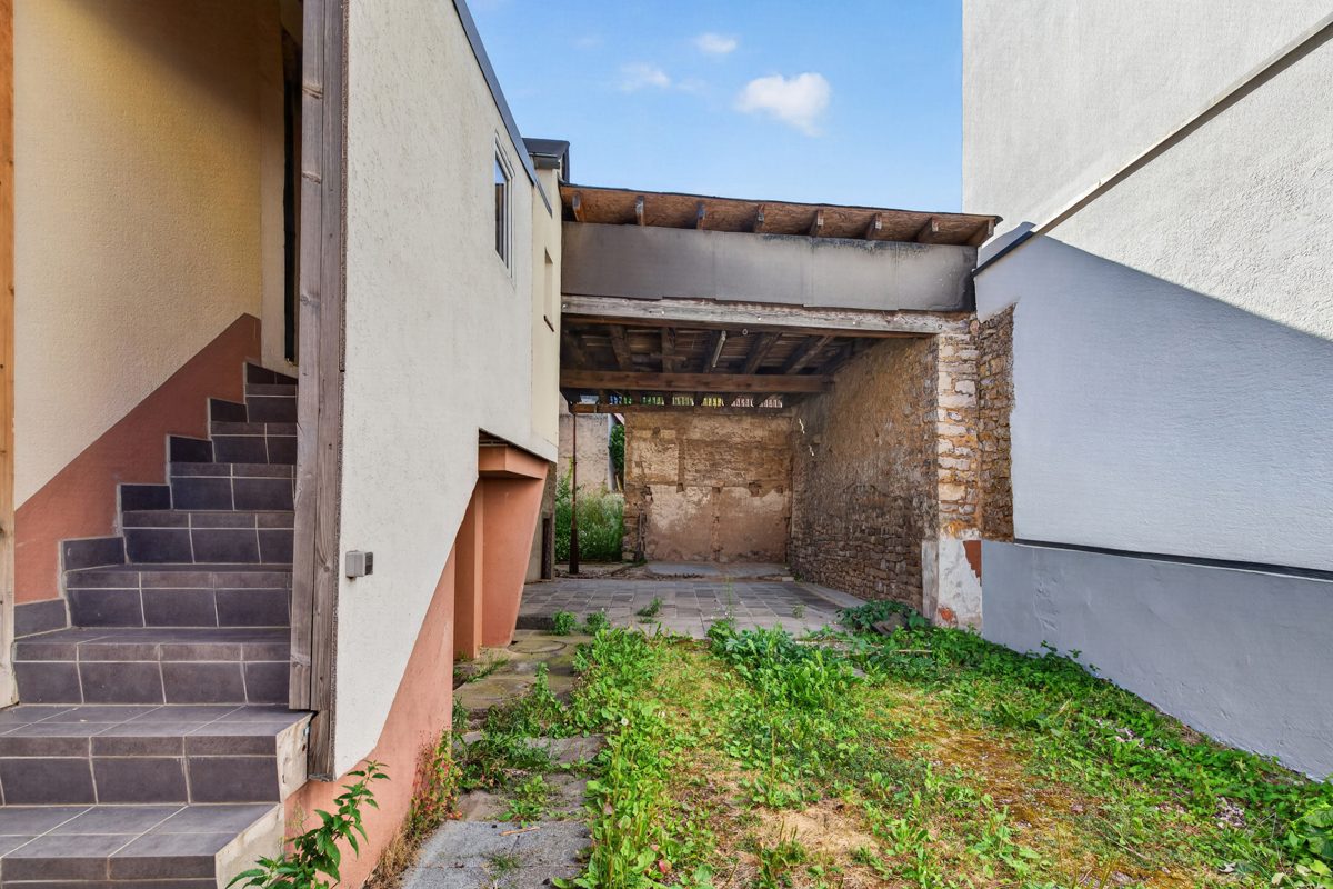 Immobilienangebot - Weingarten - Wohnen & Anlage - Raum für neue Ideen – Sanierungs-/Abrissgrundstück in attraktiver Lage!