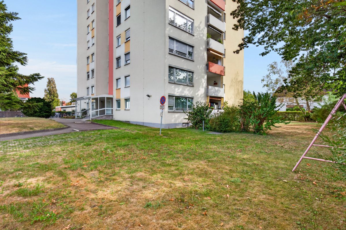 Außenansicht Immobilienangebot - Stutensee / Blankenloch - Wohnungen - Einziehen, ankommen, wohlfühlen – gepflegte 3-Zimmer-Wohnung mit Loggia und Garage