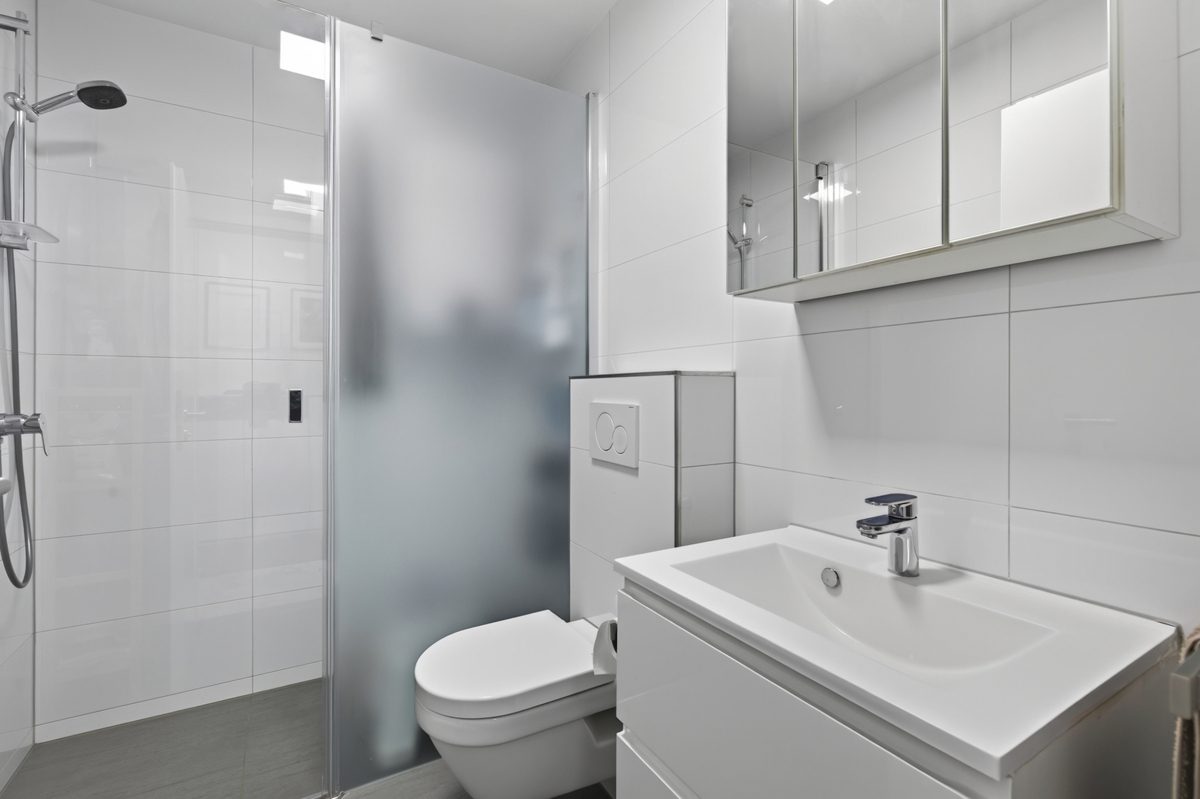 modernes Badezimmer Immobilienangebot - Stutensee / Blankenloch - Wohnungen - Einziehen, ankommen, wohlfühlen – gepflegte 3-Zimmer-Wohnung mit Loggia und Garage