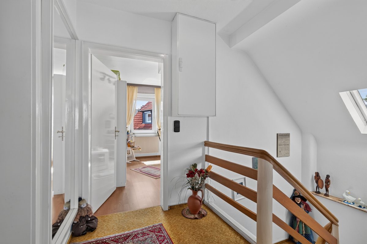 Immobilienangebot - Baden-Baden / Haueneberstein - Wohnen & Anlage - Selbst wohnen, Miete einnehmen – Einfamilienhaus mit vermieteter Bäckerei in Baden-Baden