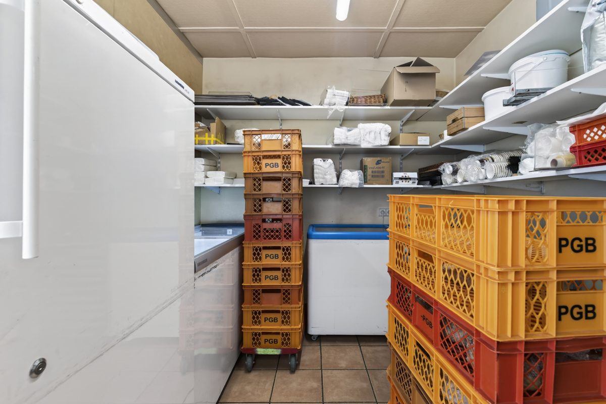 Immobilienangebot - Baden-Baden / Haueneberstein - Wohnen & Anlage - Selbst wohnen, Miete einnehmen – Einfamilienhaus mit vermieteter Bäckerei in Baden-Baden