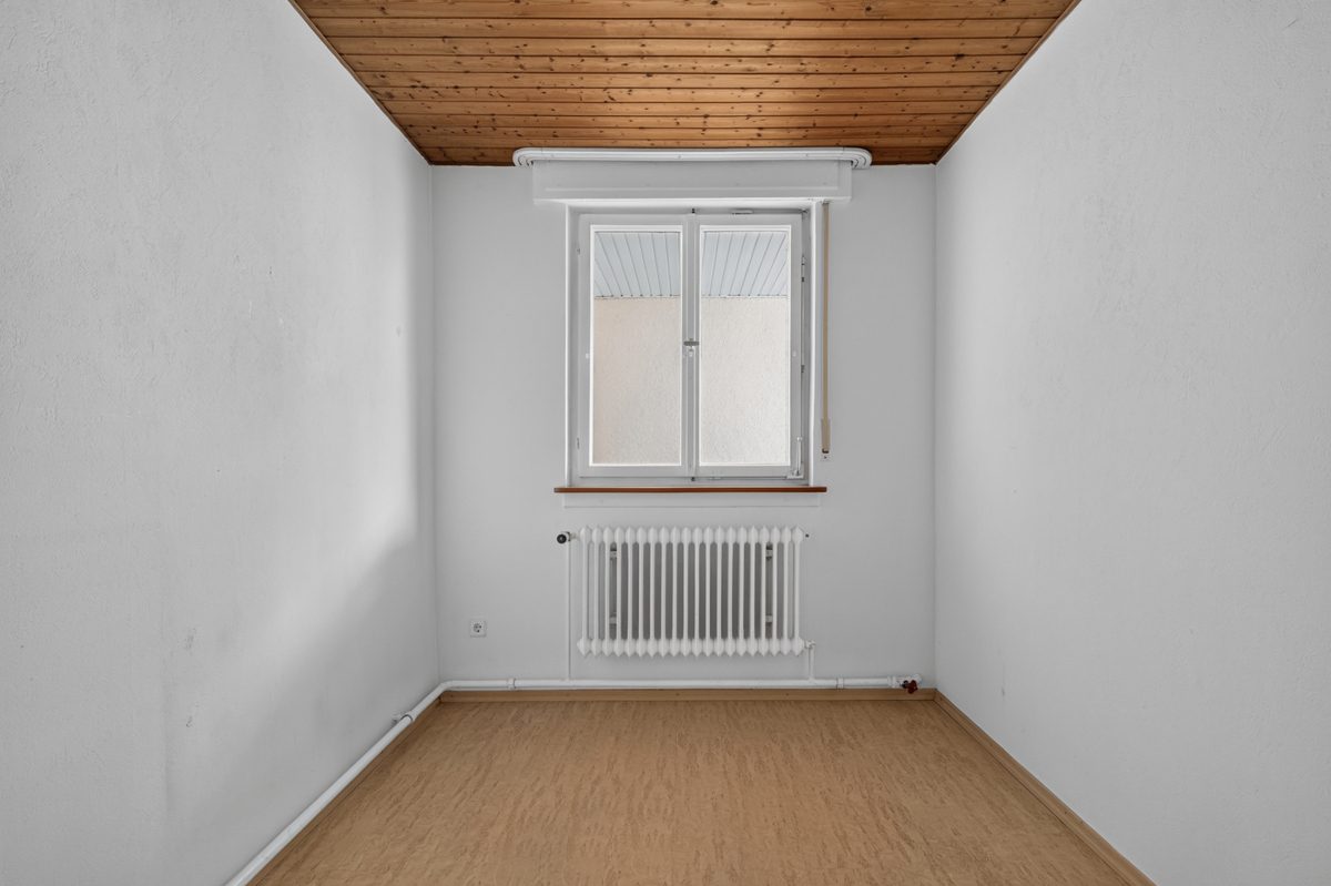 EG Kinderzimmer Immobilienangebot - Karlsruhe / Grünwettersbach - Wohnen & Anlage - Zweifamilienhaus mit Garten, Scheune und Erweiterungsmöglichkeiten – Platz für Ihre Wohnideen