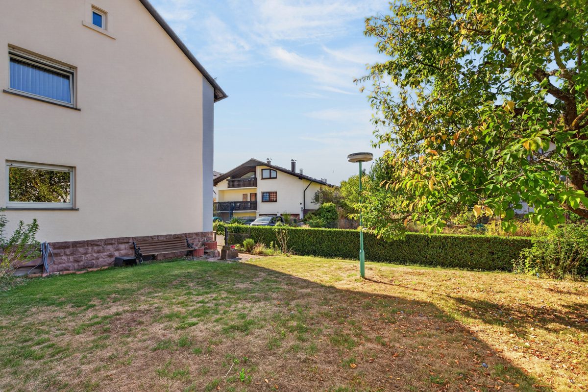 Garten Immobilienangebot - Karlsruhe / Grünwettersbach - Wohnen & Anlage - Zweifamilienhaus mit Garten, Scheune und Erweiterungsmöglichkeiten – Platz für Ihre Wohnideen