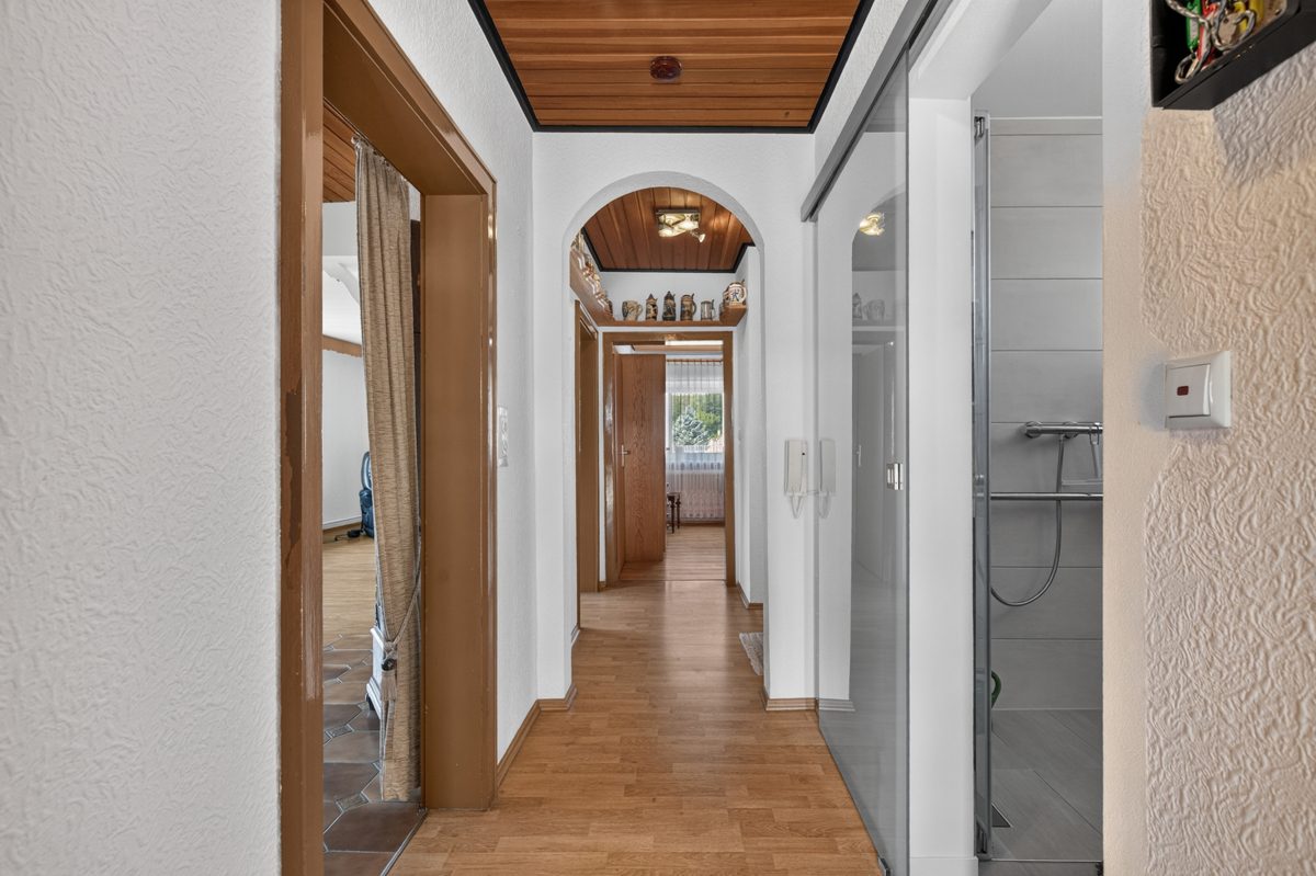 OG Flur Immobilienangebot - Karlsruhe / Grünwettersbach - Wohnen & Anlage - Zweifamilienhaus mit Garten, Scheune und Erweiterungsmöglichkeiten – Platz für Ihre Wohnideen