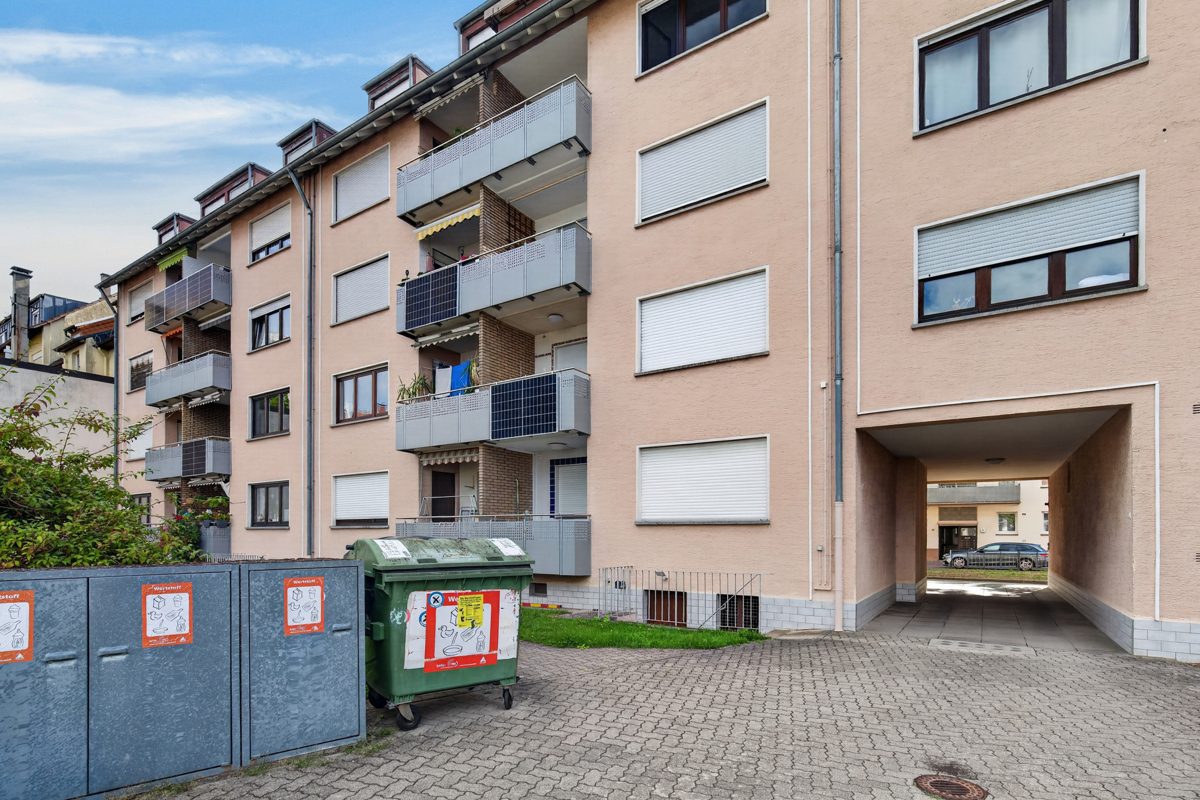 Außenansicht hinten Immobilienangebot - Karlsruhe / Durlach - Wohnungen - 2022 kernsaniert - Attraktive Wohnimmobilie in gefragter Durlacher Lage!